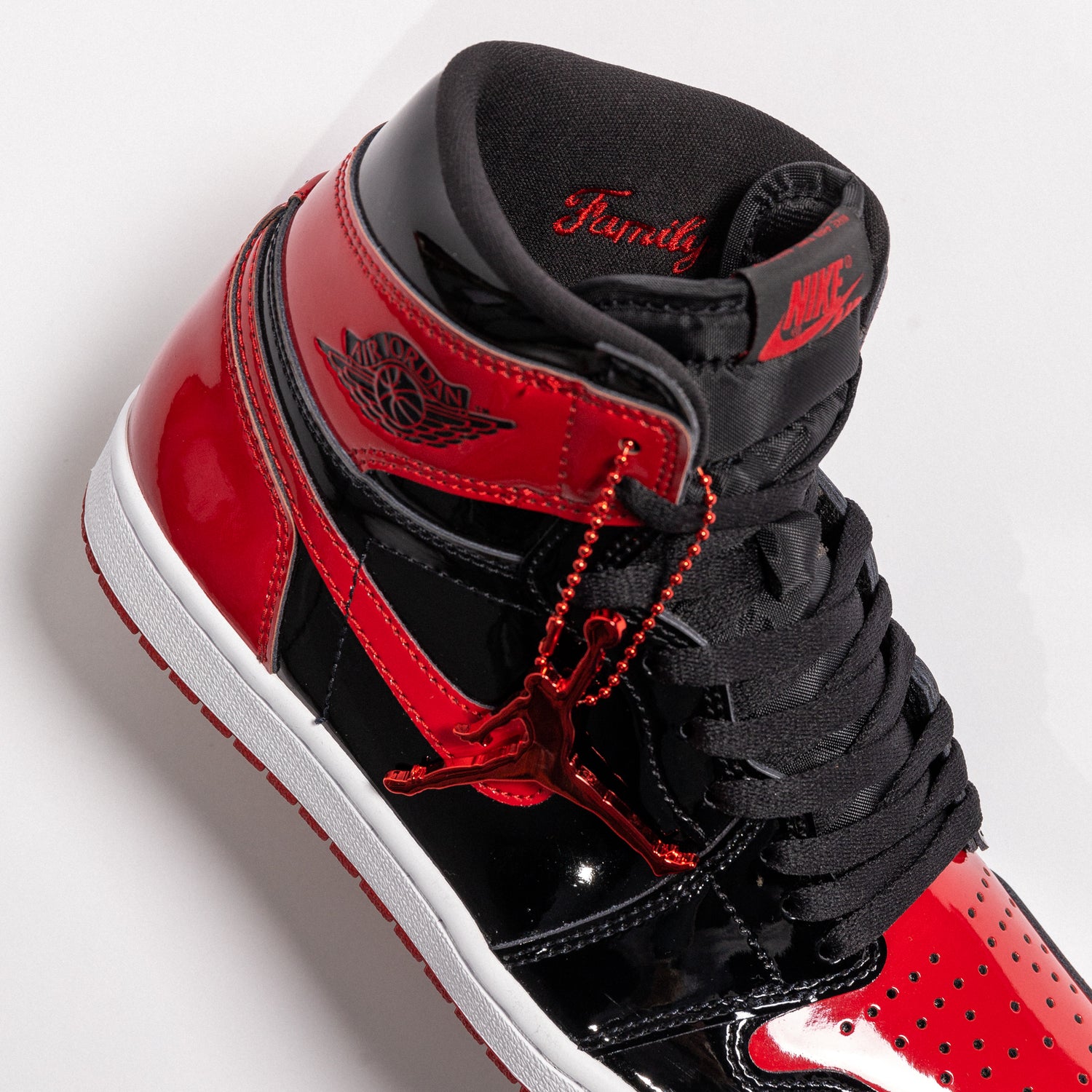Air Jordan 1 Retro High OG 'Patent Leather'