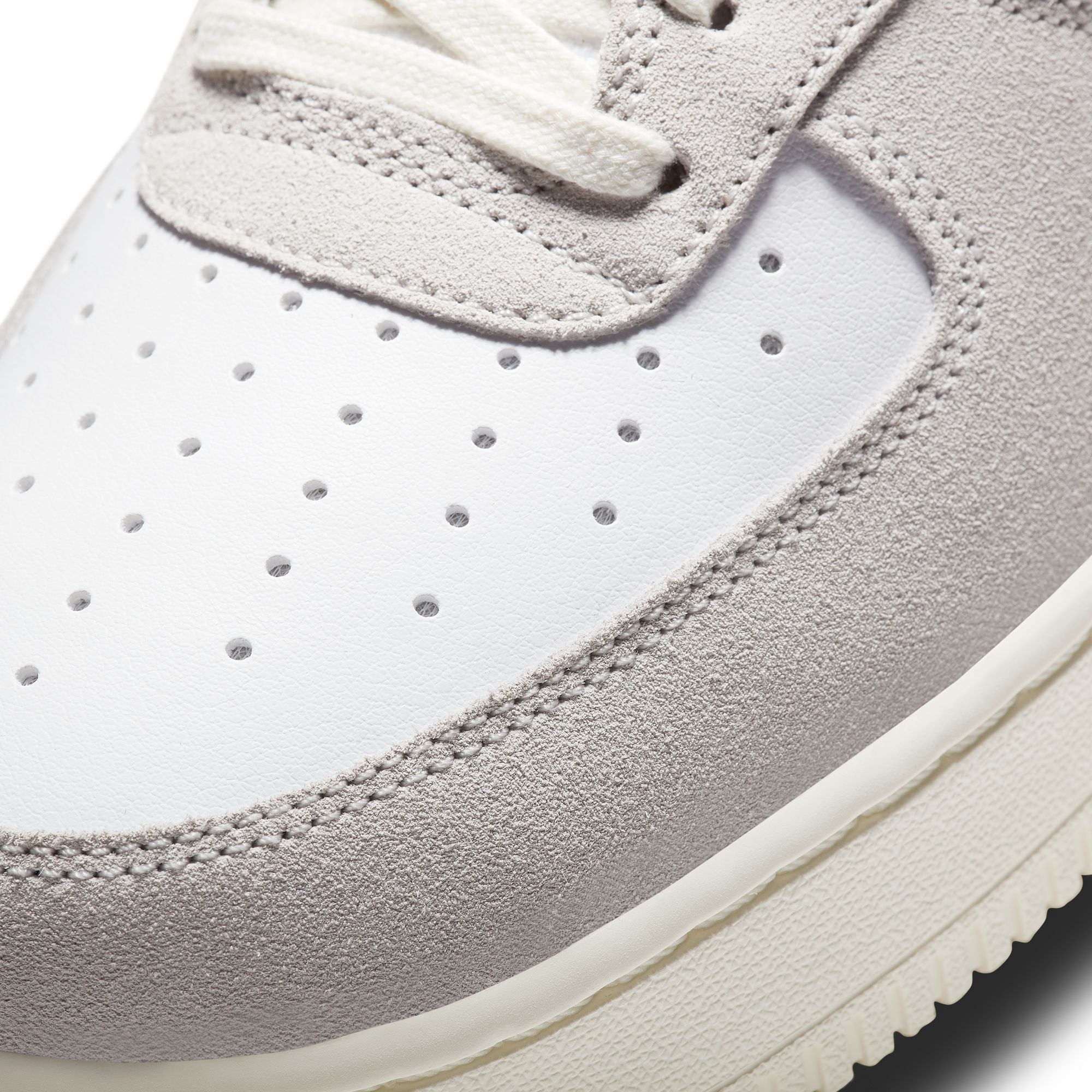 Nike Air Force 1 LV8 'Platinum Tint'