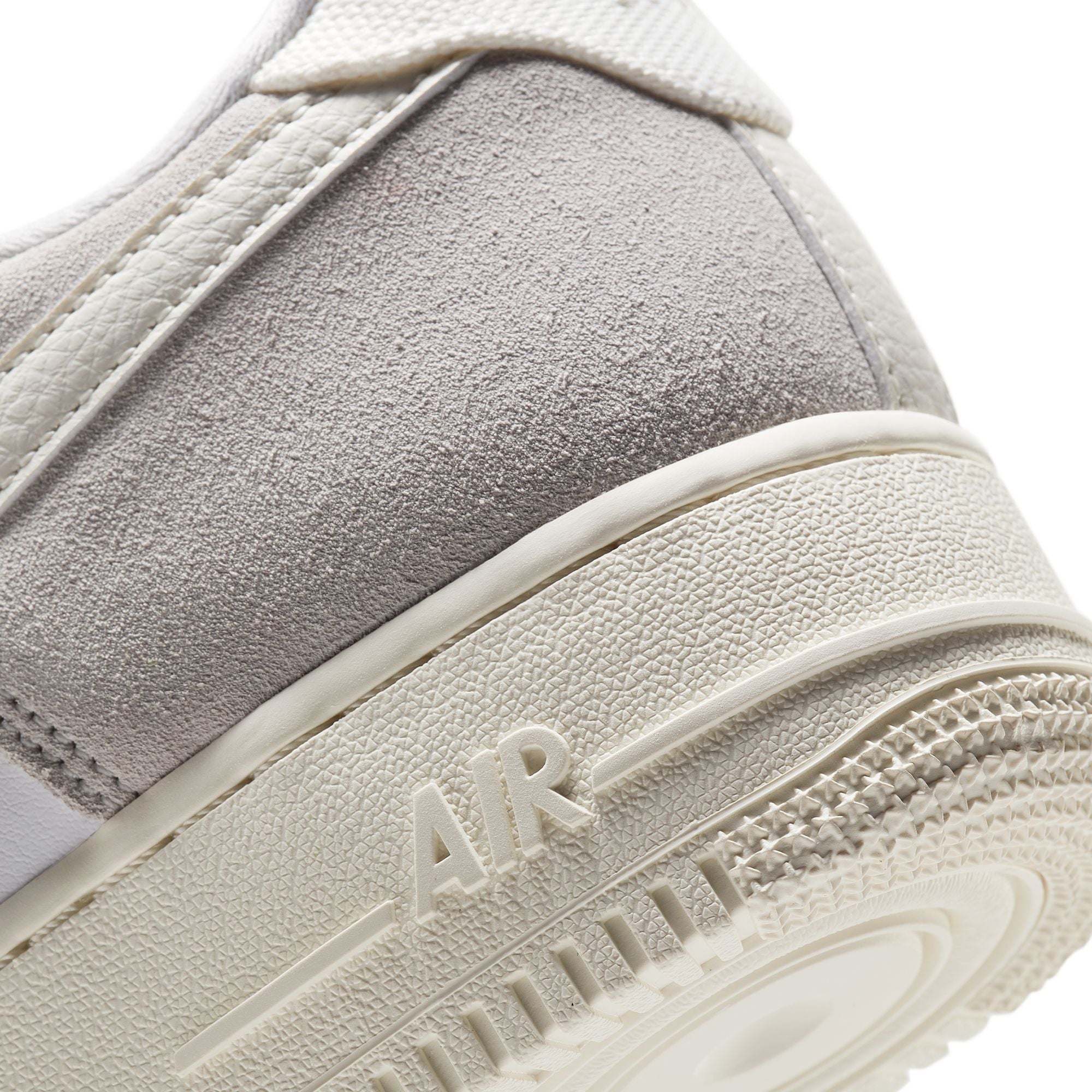 Nike Air Force 1 LV8 'Platinum Tint'