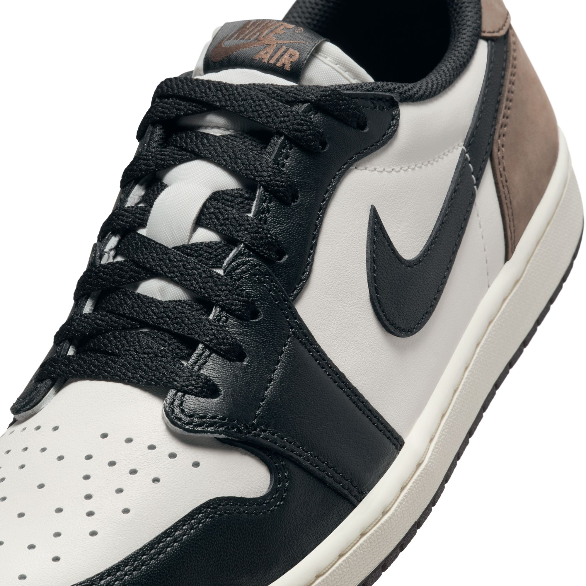 Air Jordan 1 Low OG "Mocha"