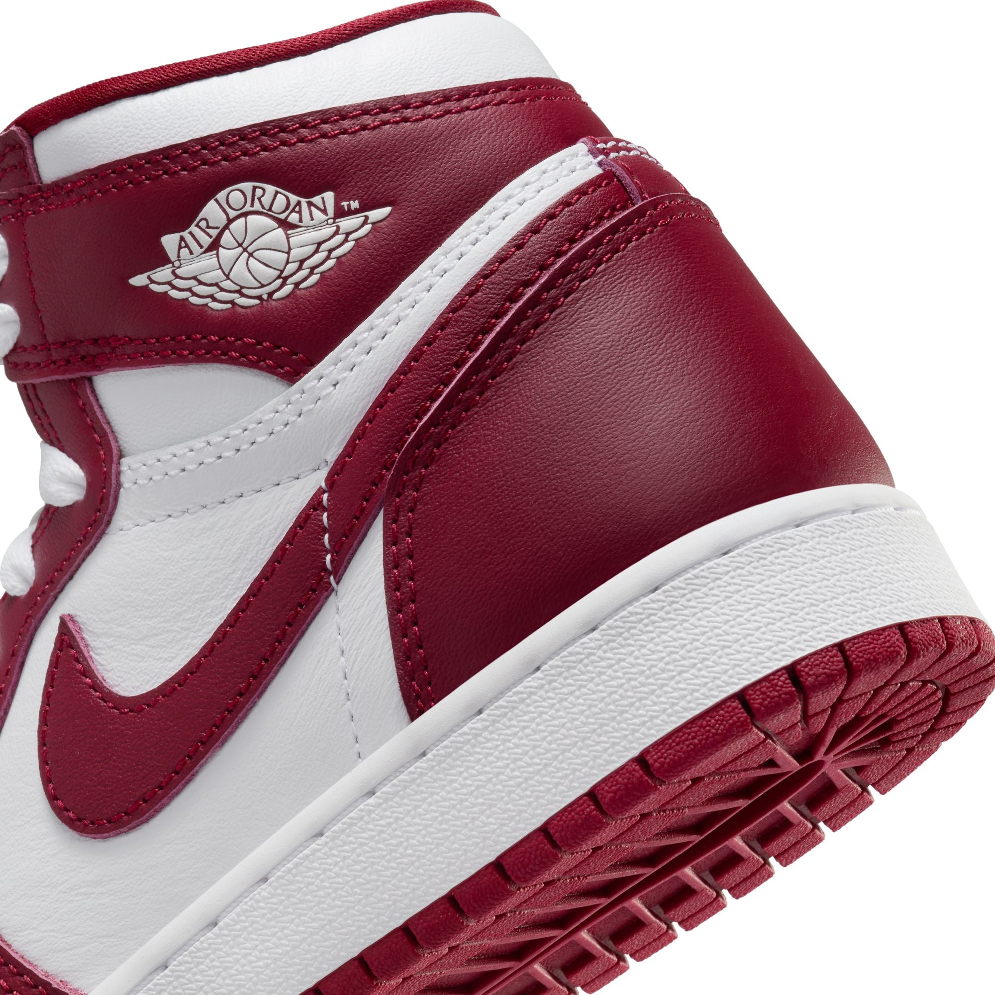 Youth Air Jordan 1 Retro High OG 'Team Red'