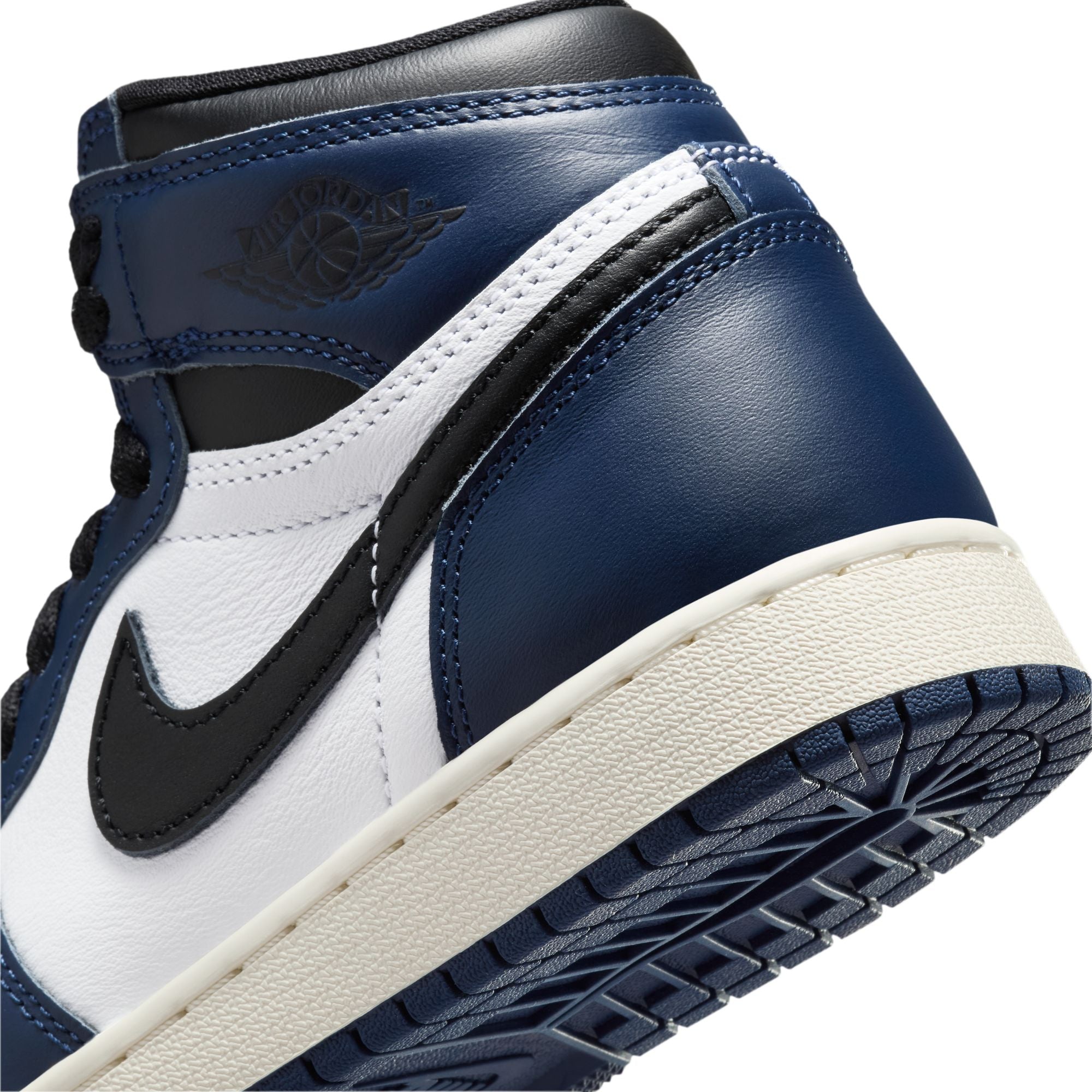 Youth Air Jordan 1 High OG "Midnight Navy"