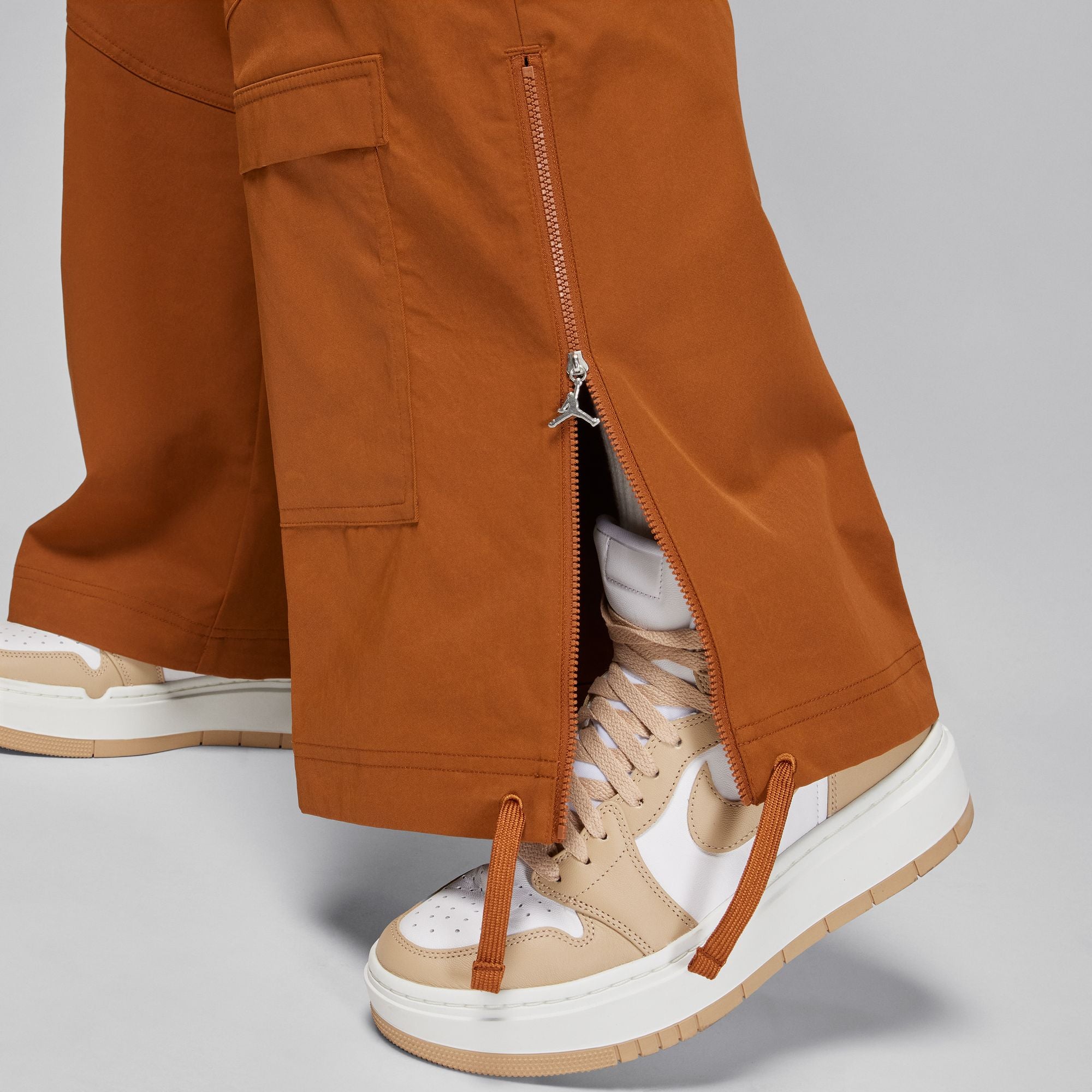 Womens Jordan Heavyweight Chicago Pants 'Legend Coffee'