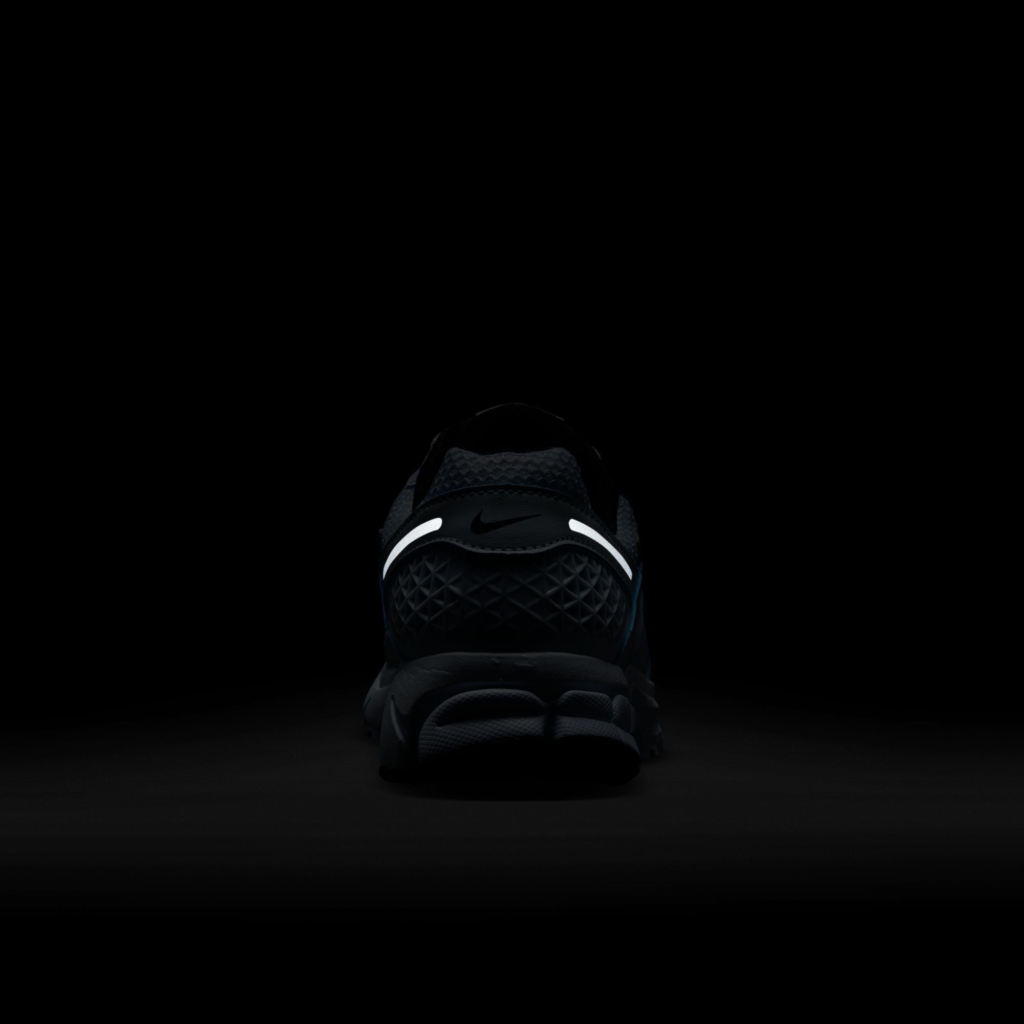 Womens Nike Zoom Vomero 5 'Black Platinum'