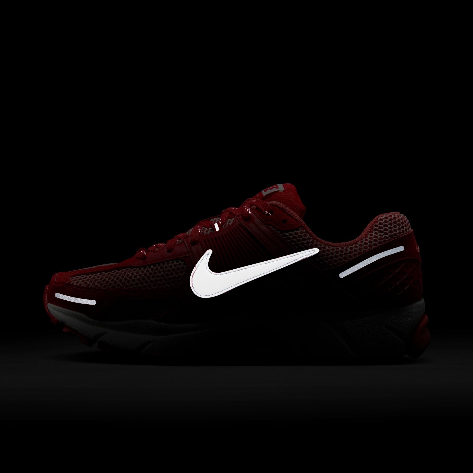 Nike Zoom Vomero 5 Premium 'University Red'
