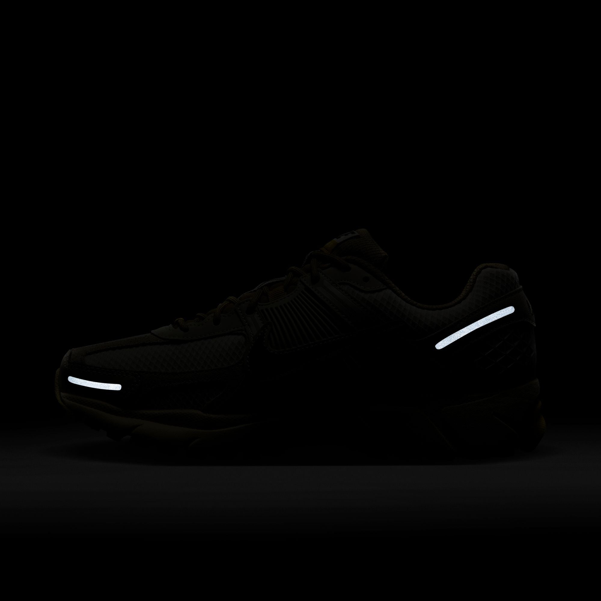 Nike Zoom Vomero 5 'Light Bone'