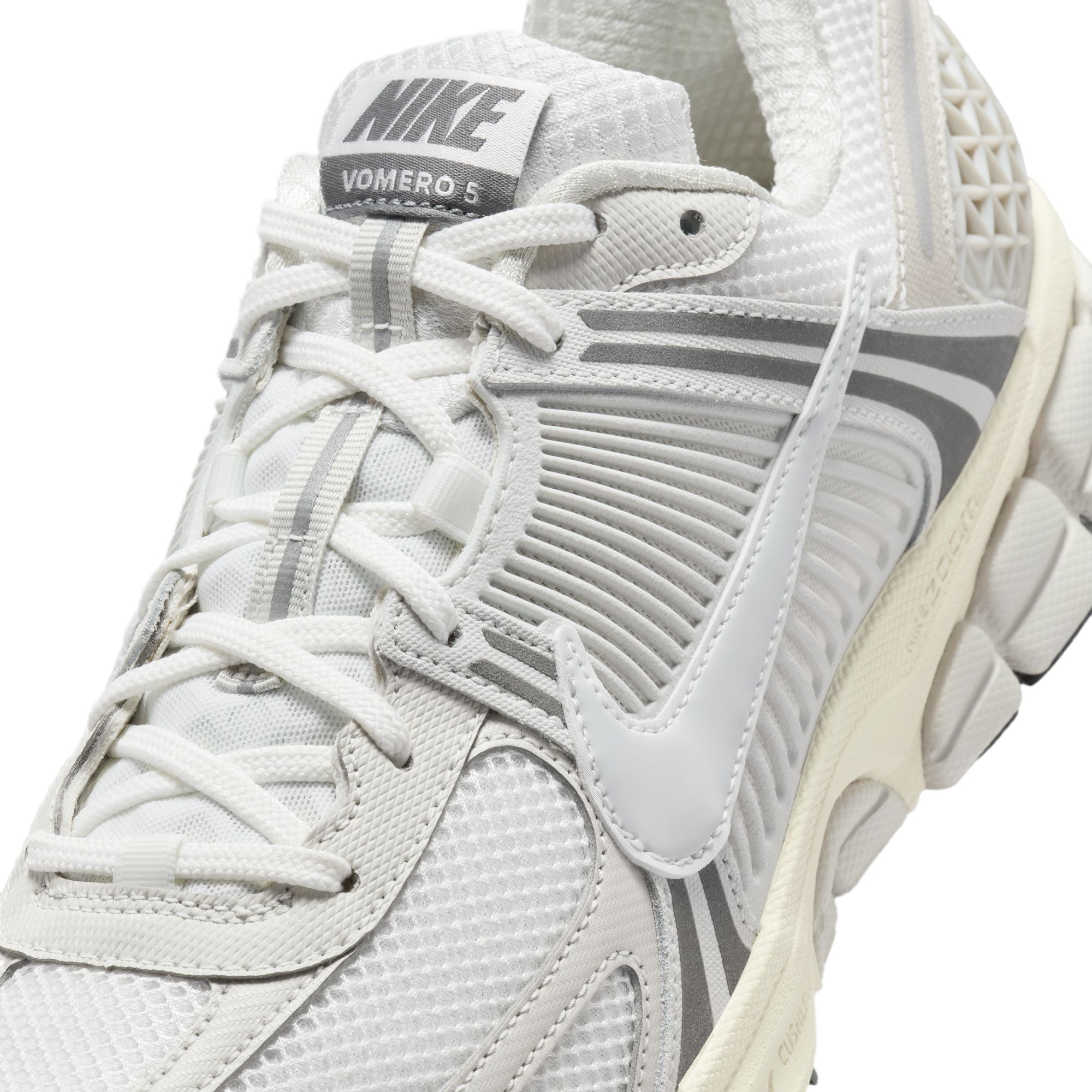 Nike Zoom Vomero 5 'Platinum Tint'