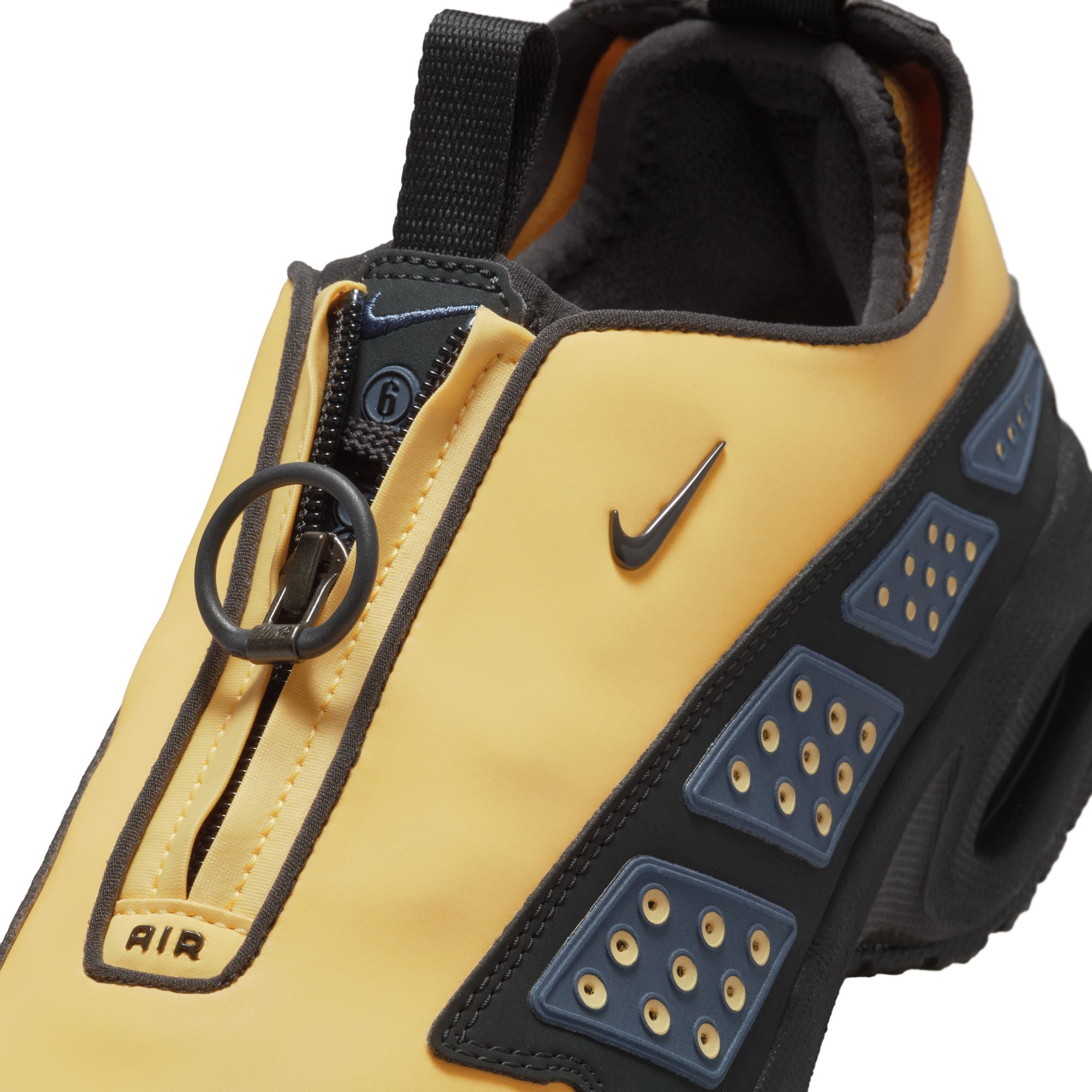 Womens Nike Air Max SNDR 'Saturn Gold'