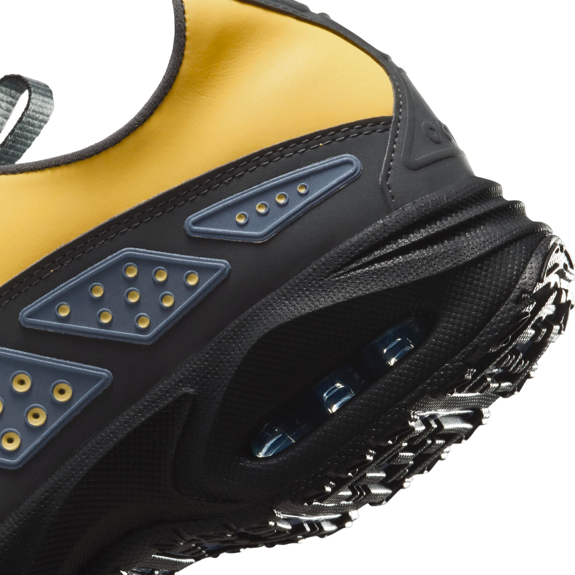 Womens Nike Air Max SNDR 'Saturn Gold'