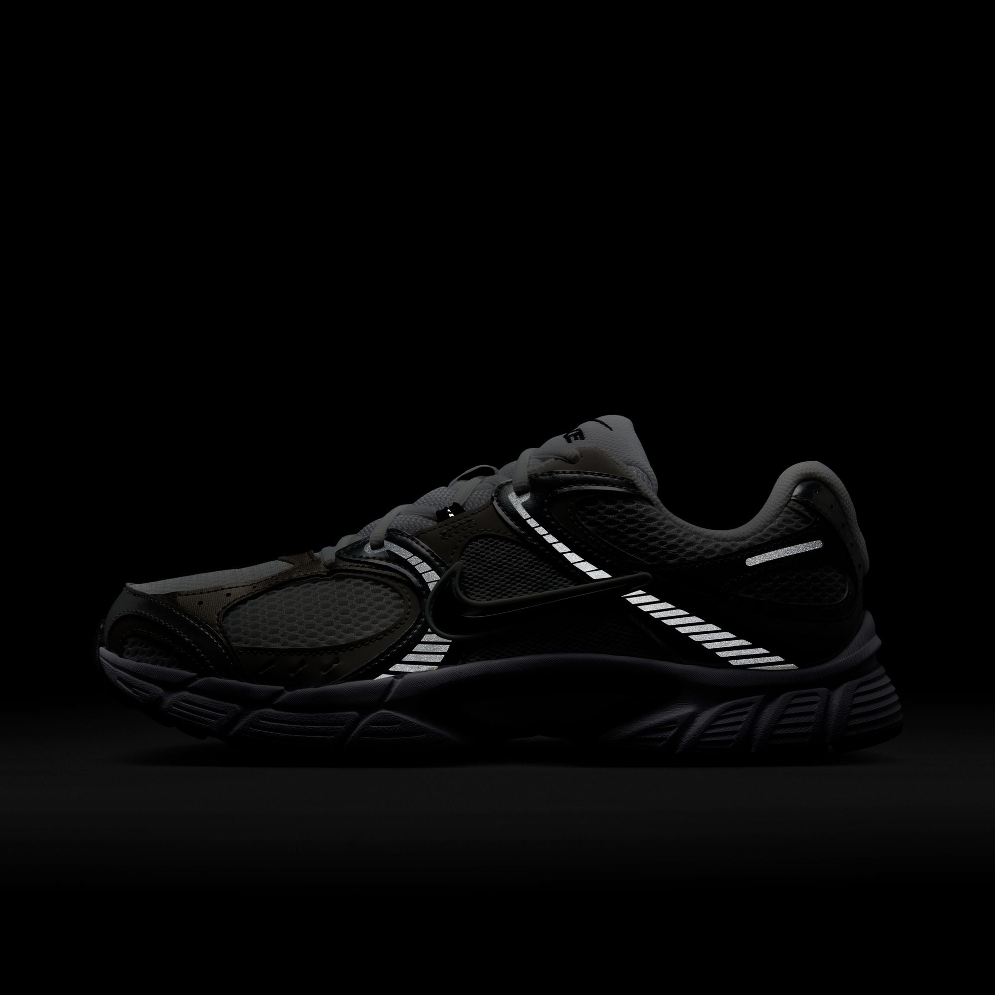 Nike V5 RNR ‘Vast Grey'