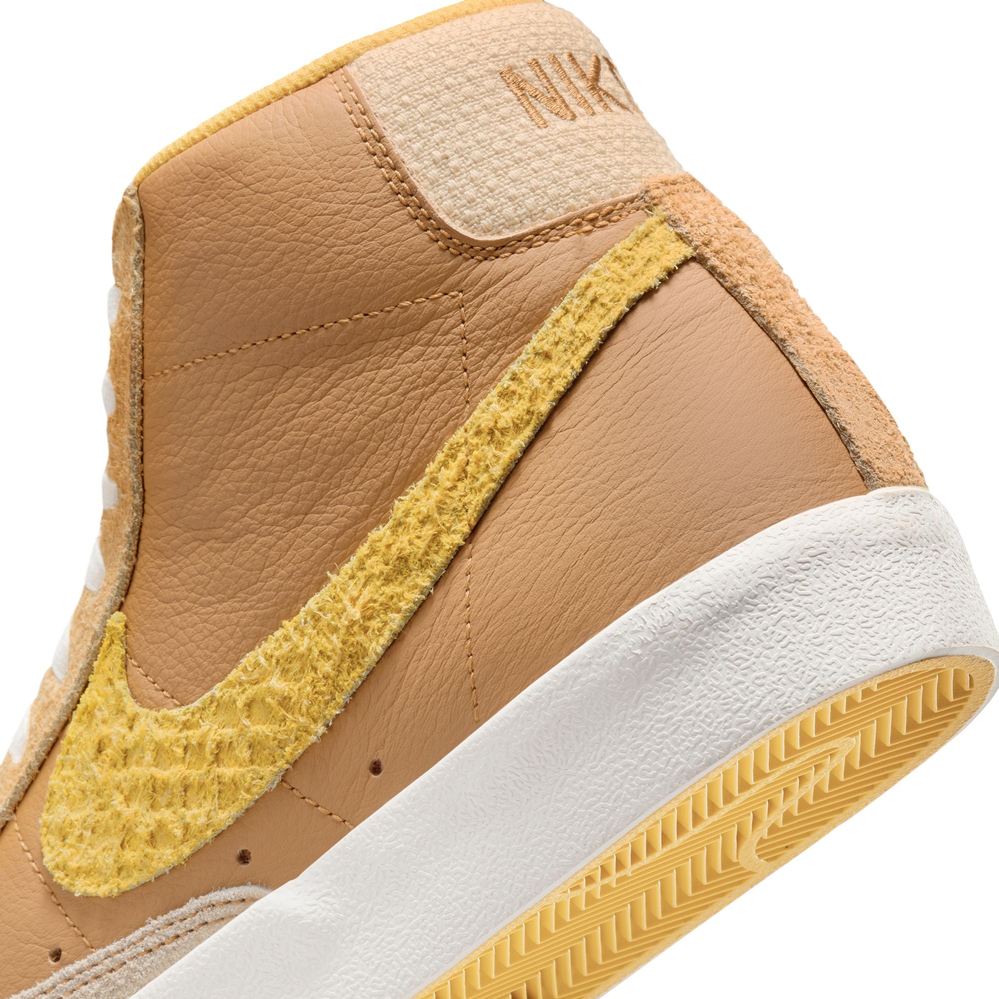 Nike Blazer Mid '77 Vintage 'Waffle'