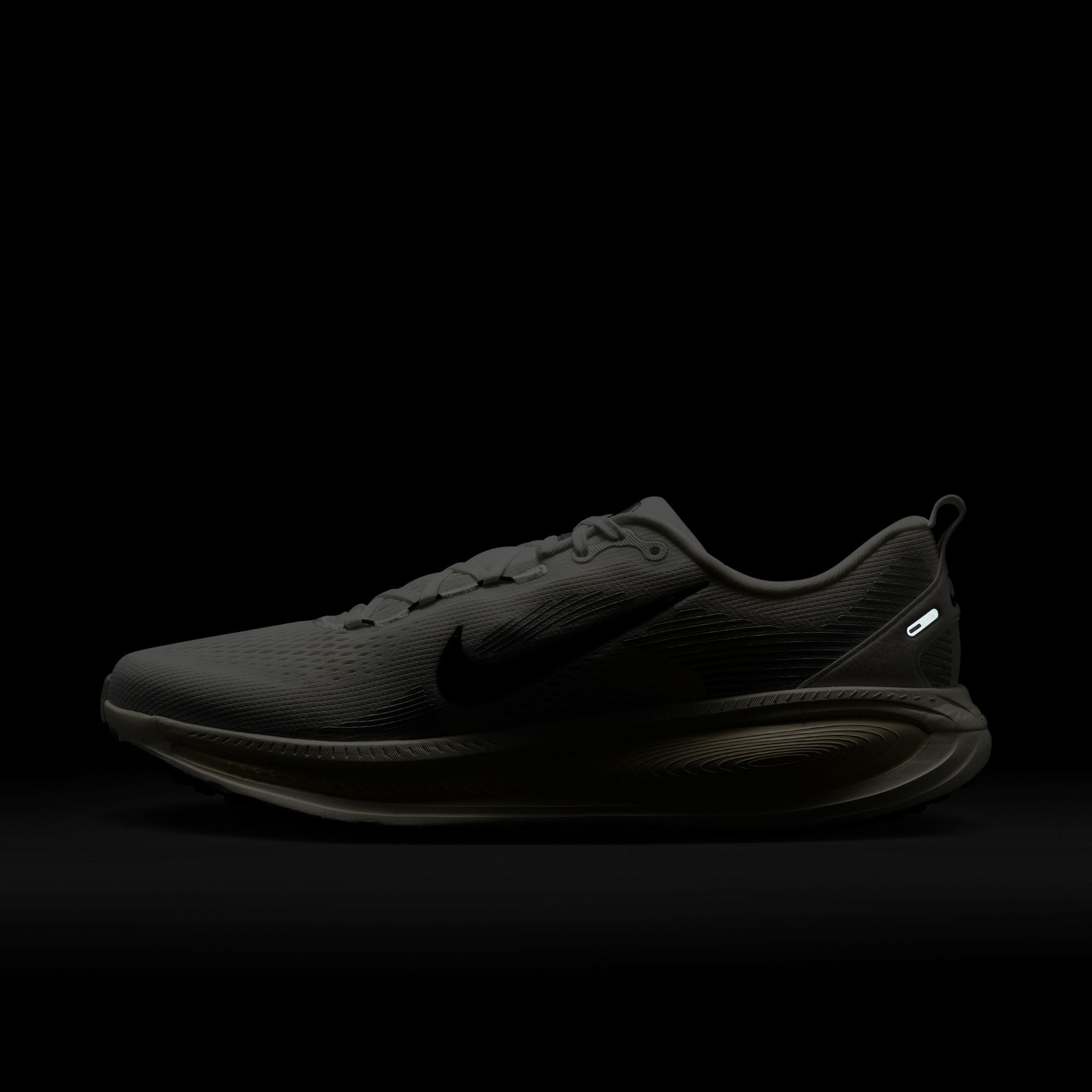 Nike Vomero 18 'Summit White/Black'