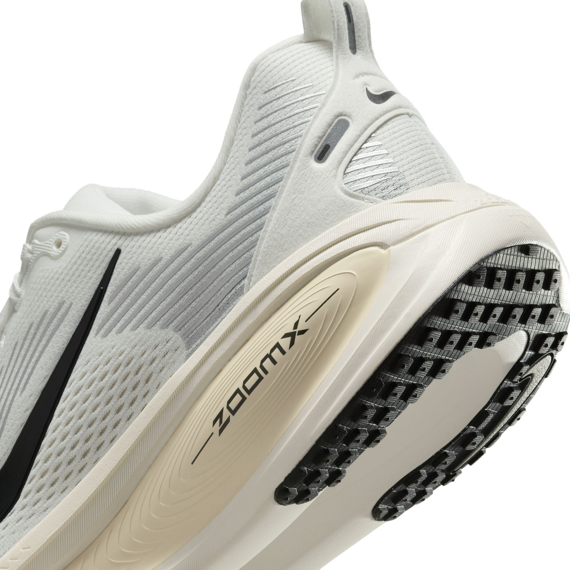 Nike Vomero 18 'Summit White/Black'
