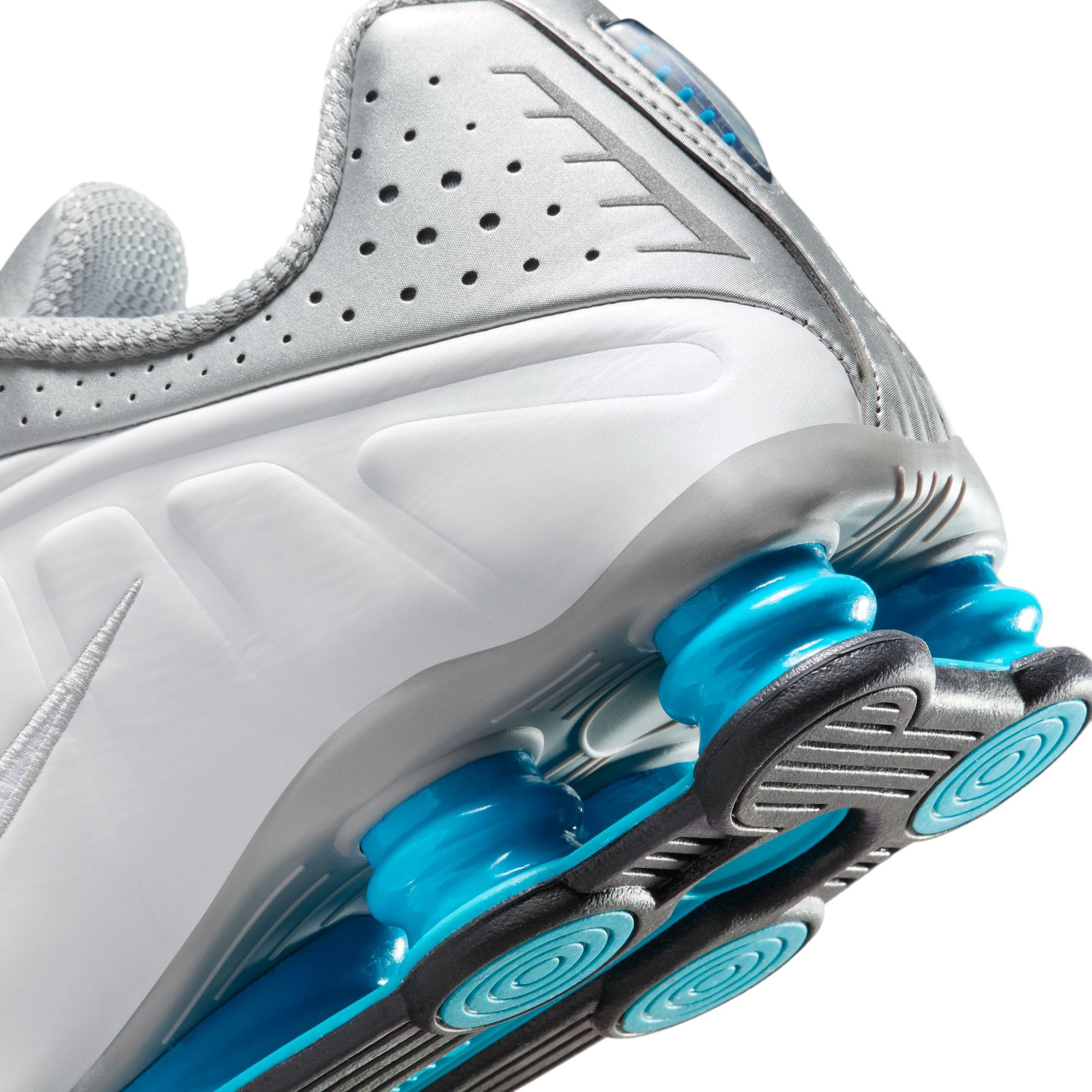 Nike Shox R4 ‘Metallic Silver'