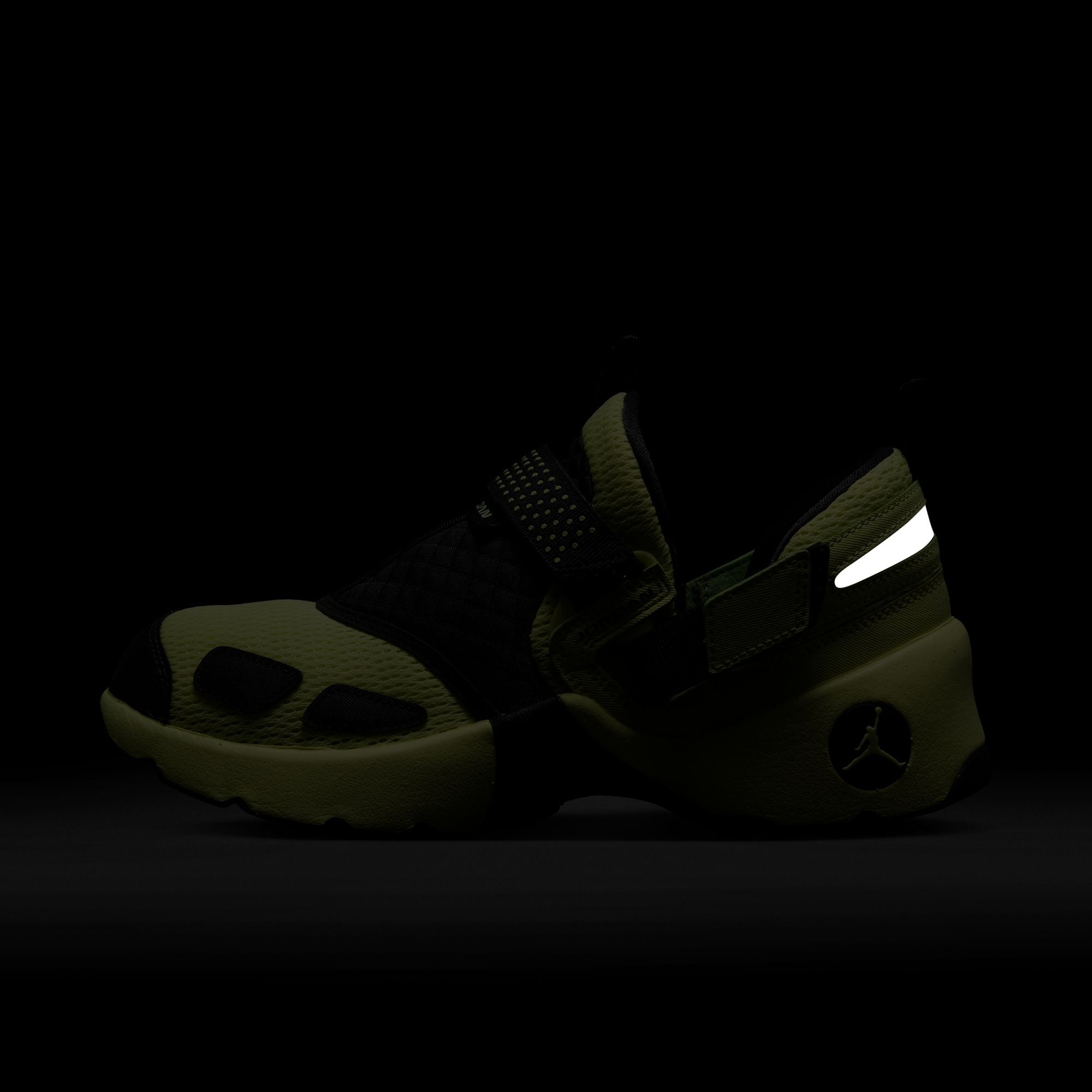 Womens Jordan Trunner LX 'Luminous Green'