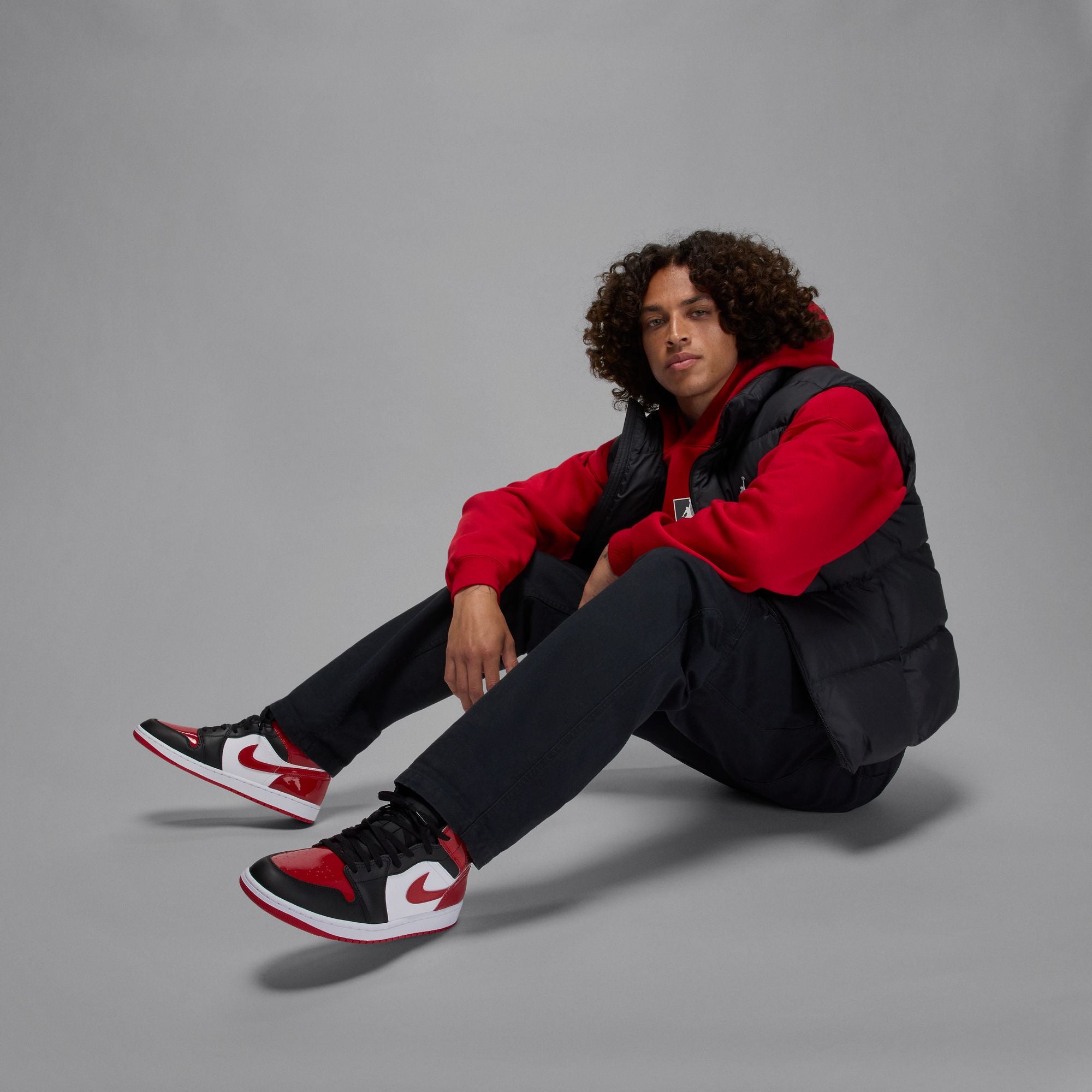 Air Jordan 1 Mid SE 'Black/Varsity Red'