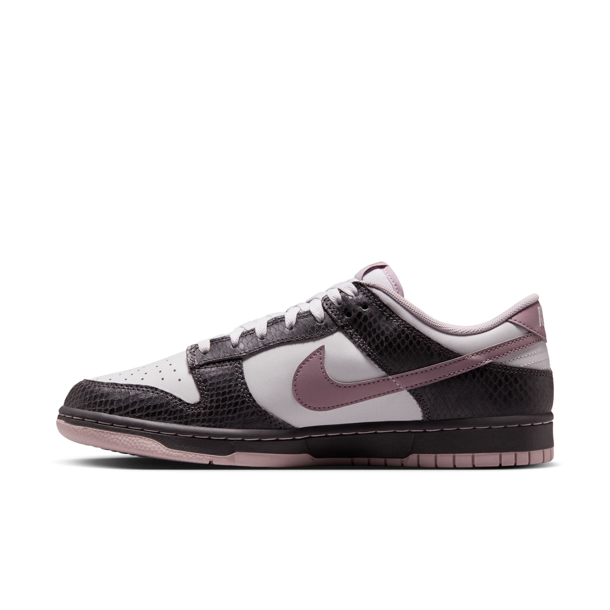 Nike Dunk Low SE 'Taupe Grey'