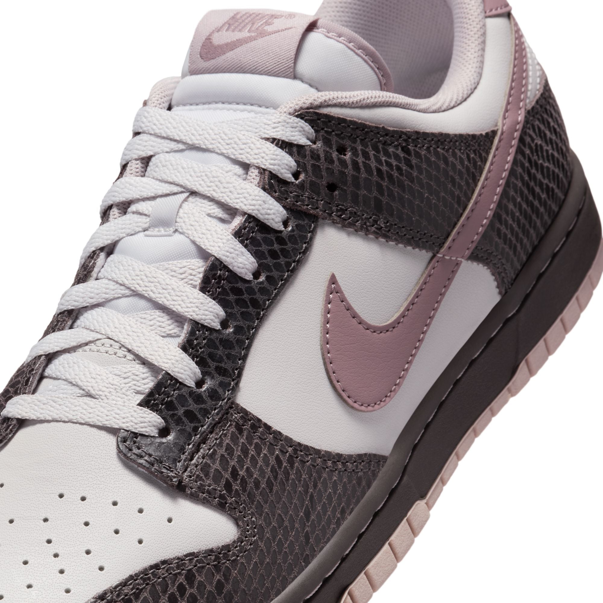 Nike Dunk Low SE 'Taupe Grey'
