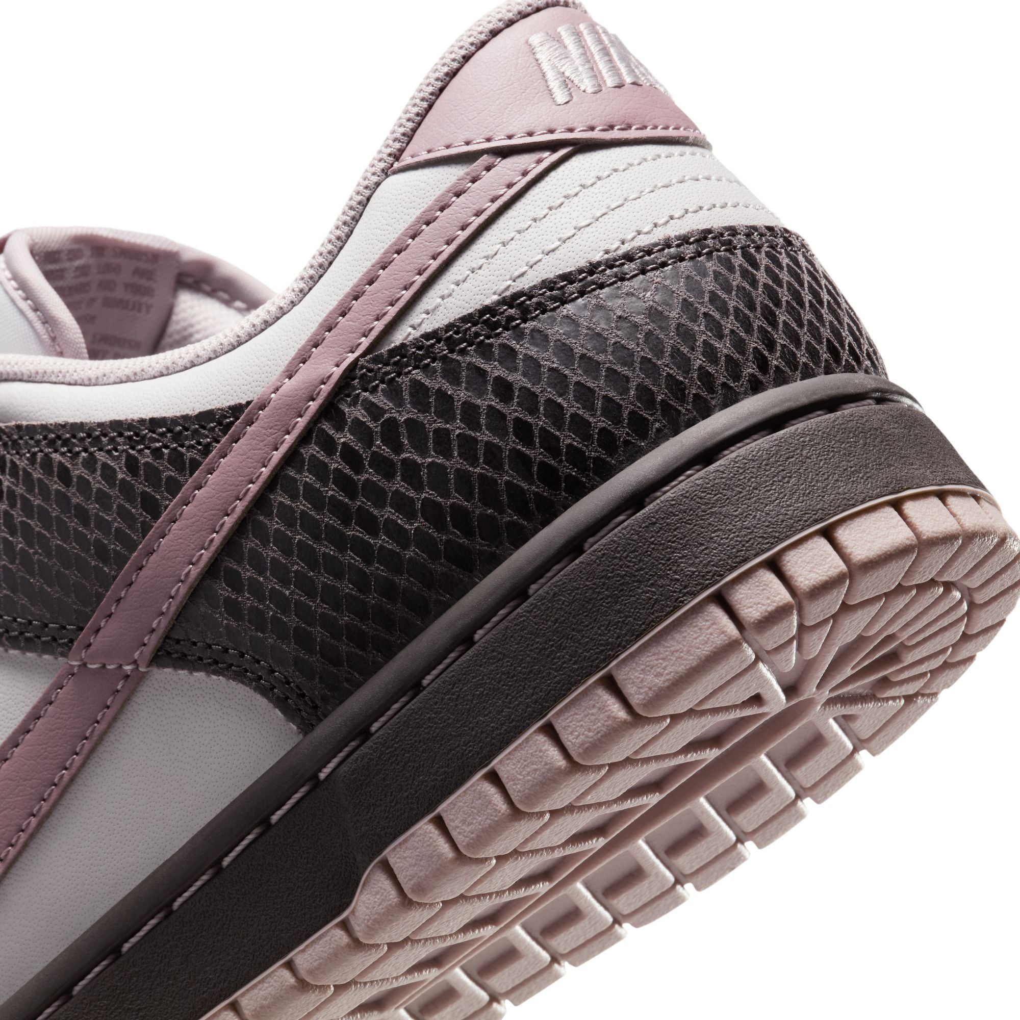 Nike Dunk Low SE 'Taupe Grey'
