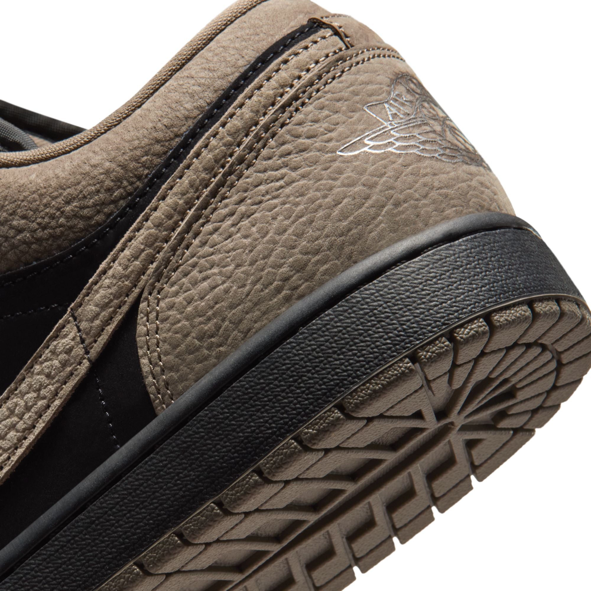 Air Jordan 1 Low SE 'Black/Olive Grey'
