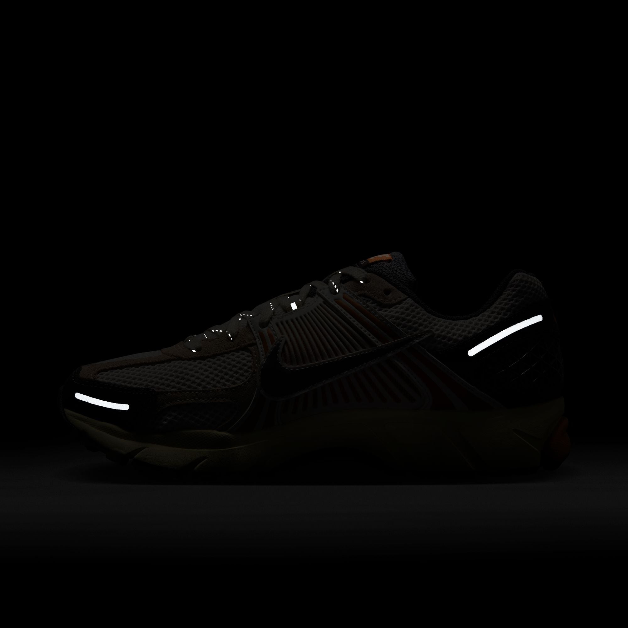 Nike Zoom Vomero 5 ‘Phantom/Flat Pewter'