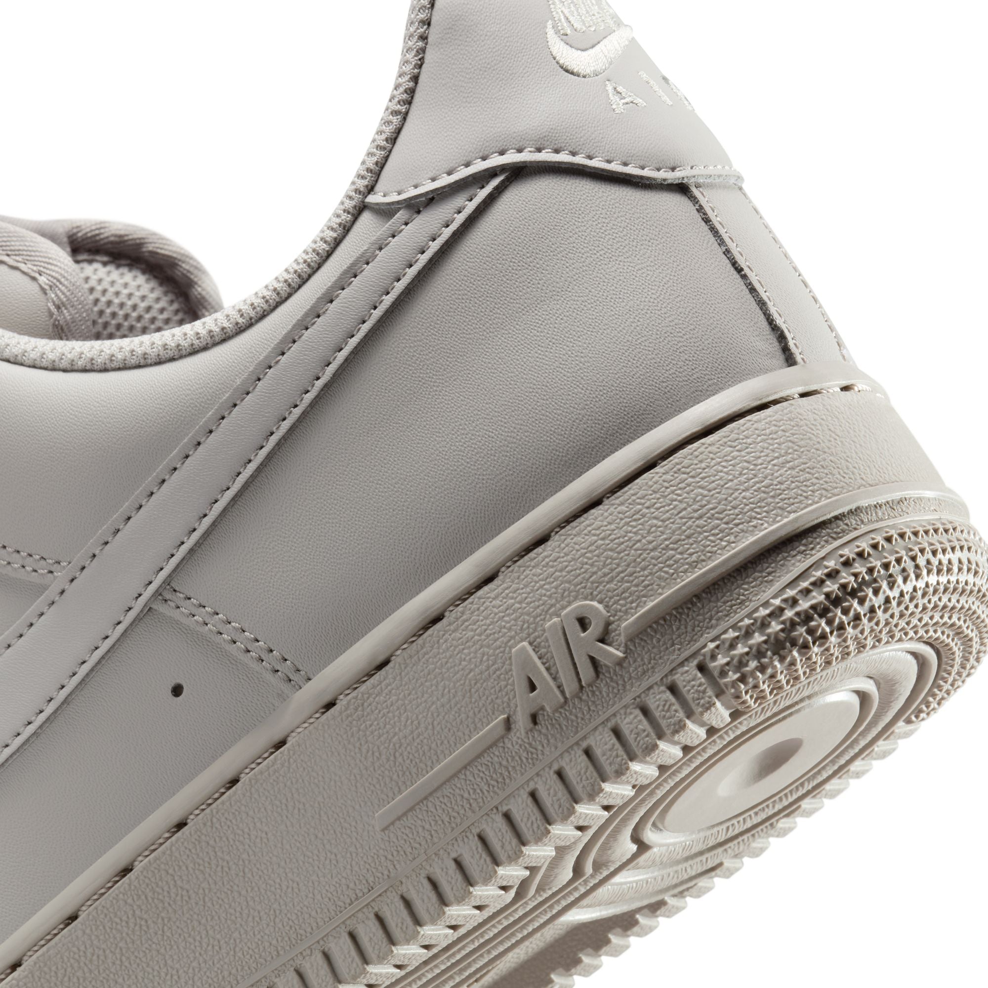 Nike Air Force 1 '07 'College Grey'