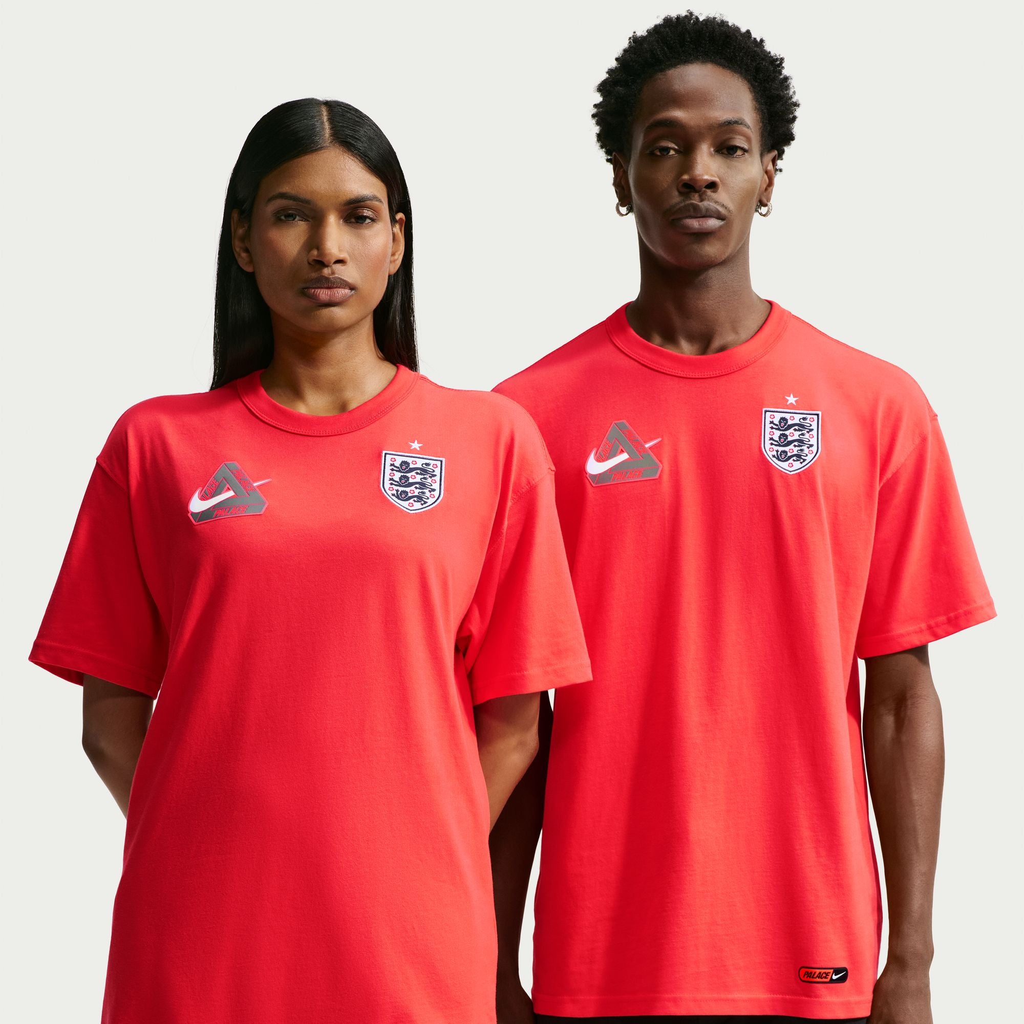 ウェア NIKE x PALACE England football shirt M Nike England x Palace T-Shirt 'Light Crimson'