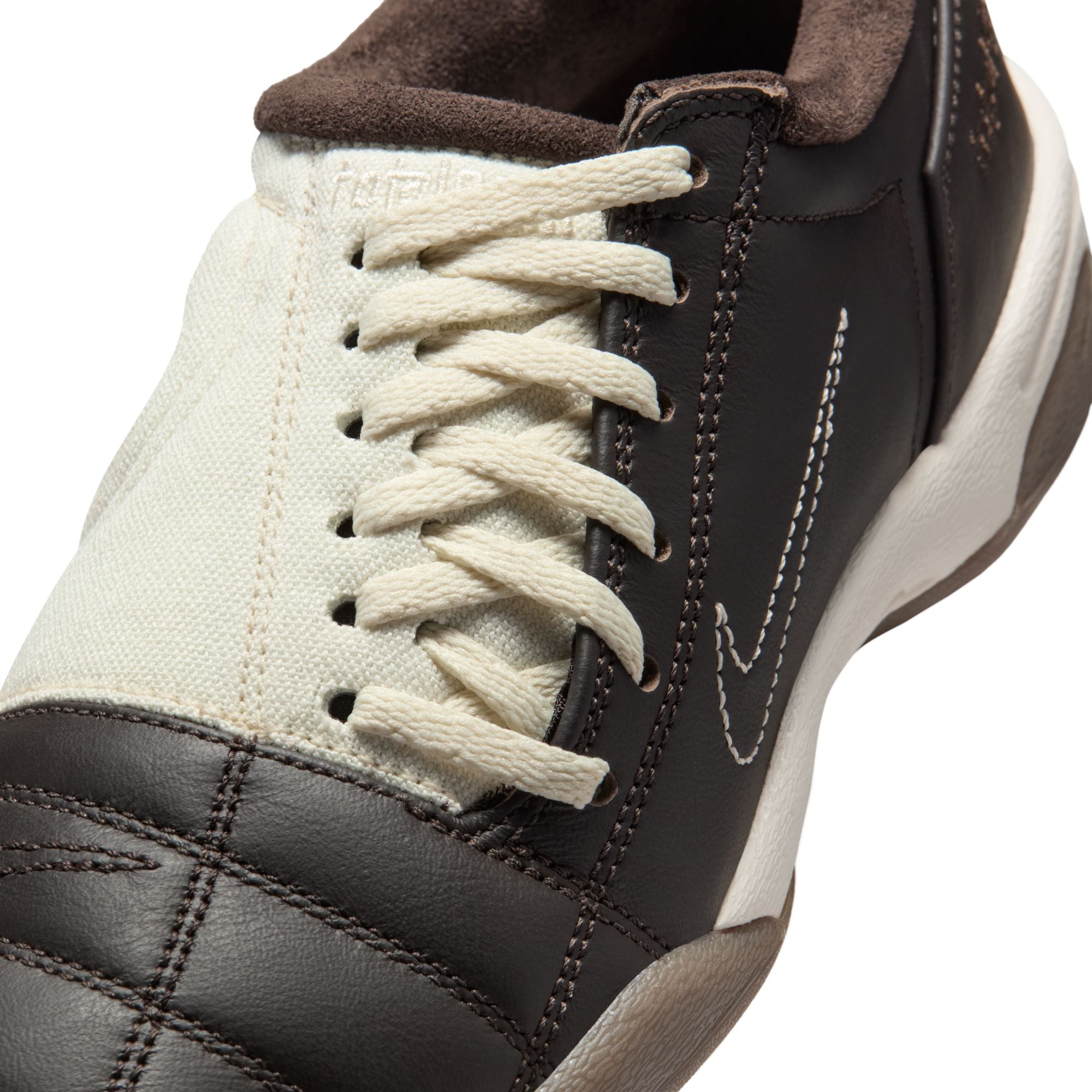 Womens Nike Total 90 'Soft Pearl'