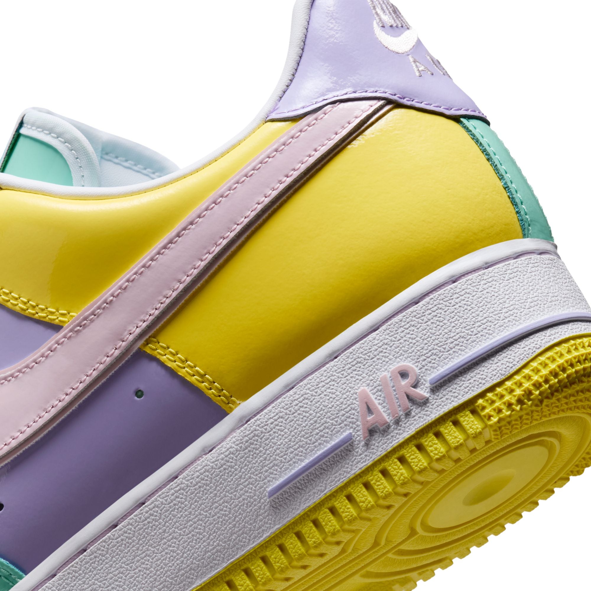 Nike Air Force 1 '07 'Easter'