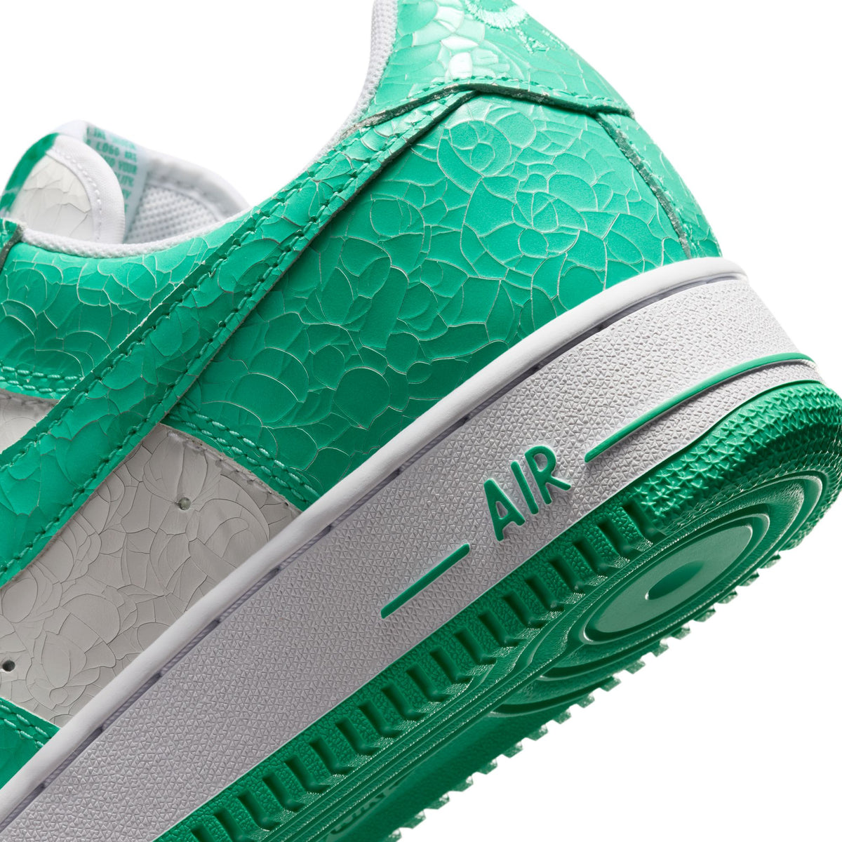 Nike Air Force 1 Low '01 "Cracked Leather" 'Green/White'