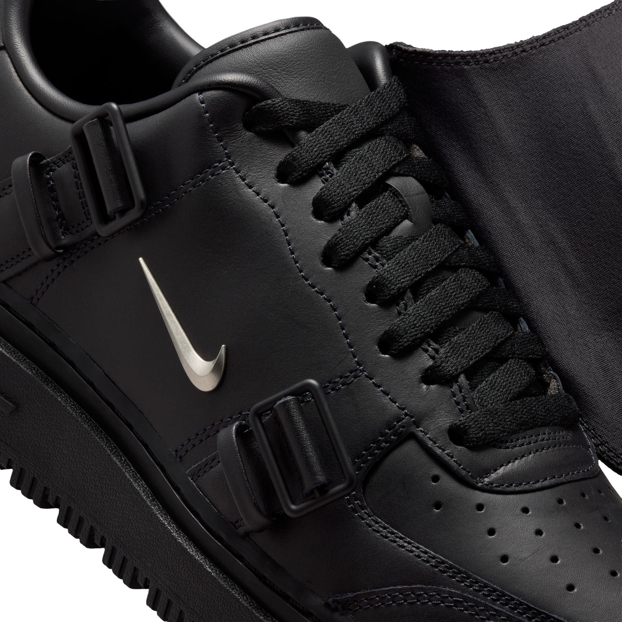 Nike Air Force 1 Low Luxe 'Black'
