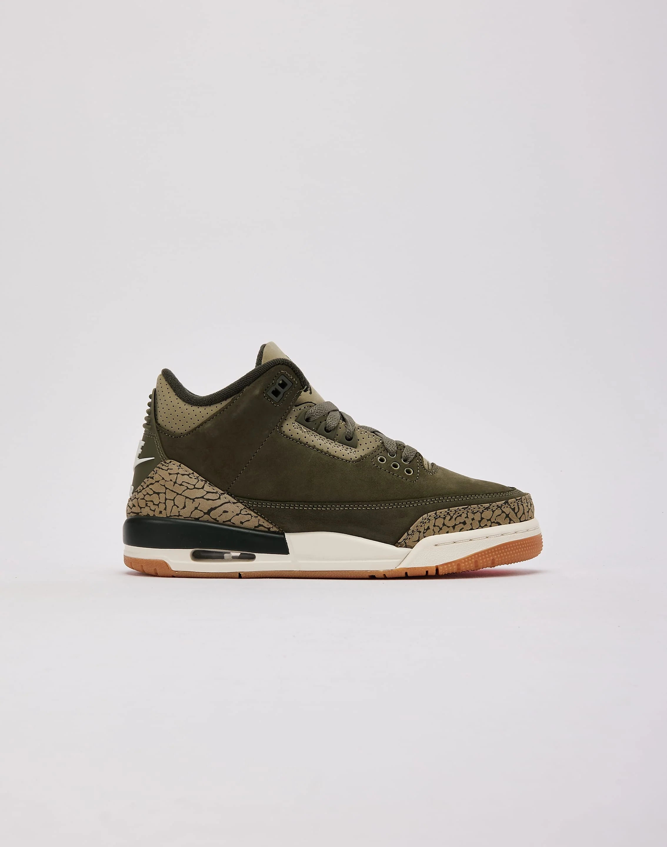 Youth Air Jordan 3 Retro 'Medium Olive/Sequoia'