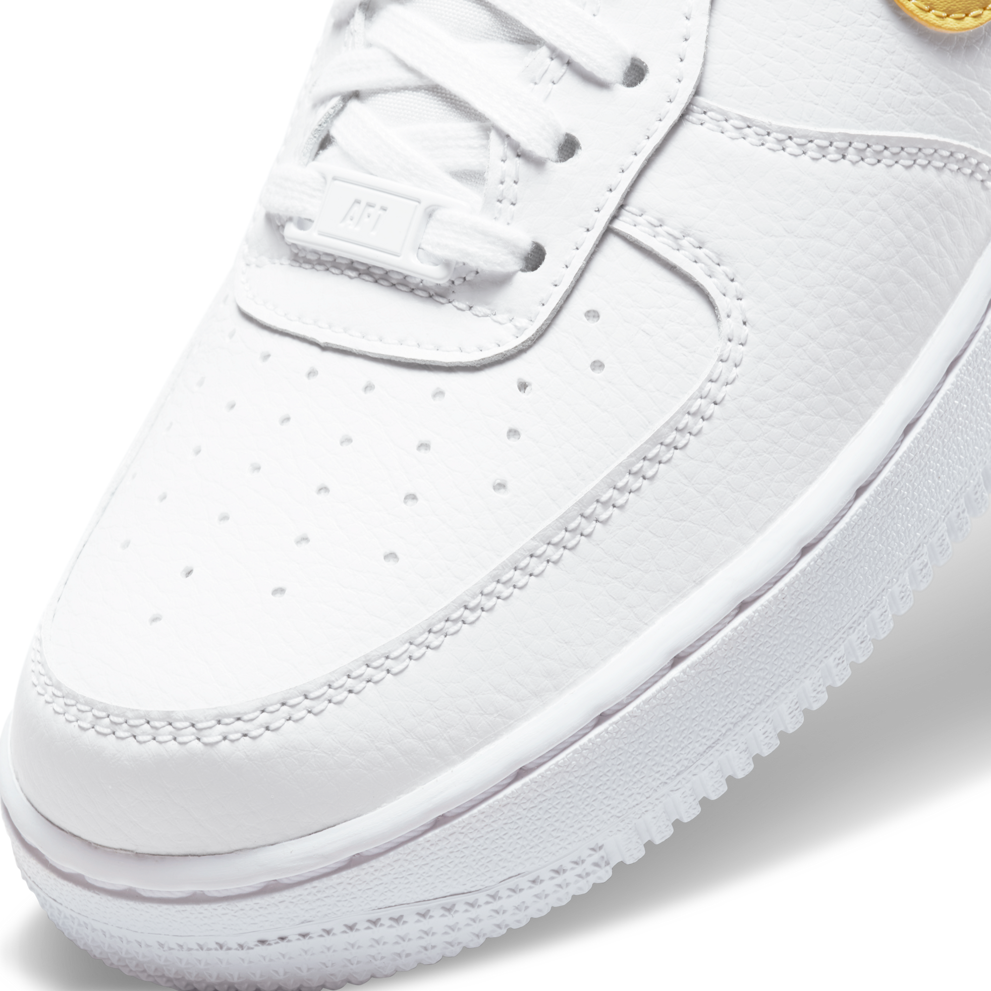 Women's Nike Air Force 1 'Saturn Gold'