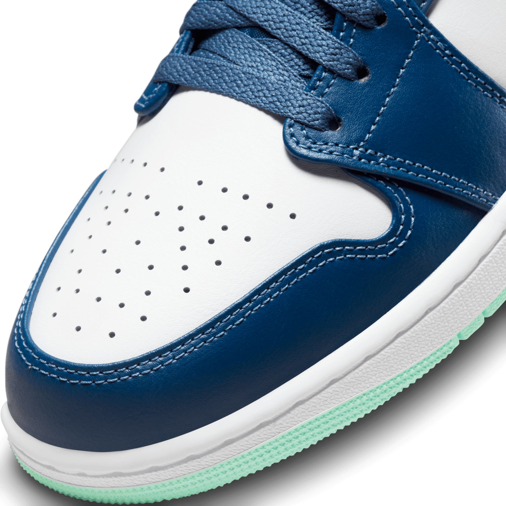 Air Jordan 1 Mid 'Mystic Navy'