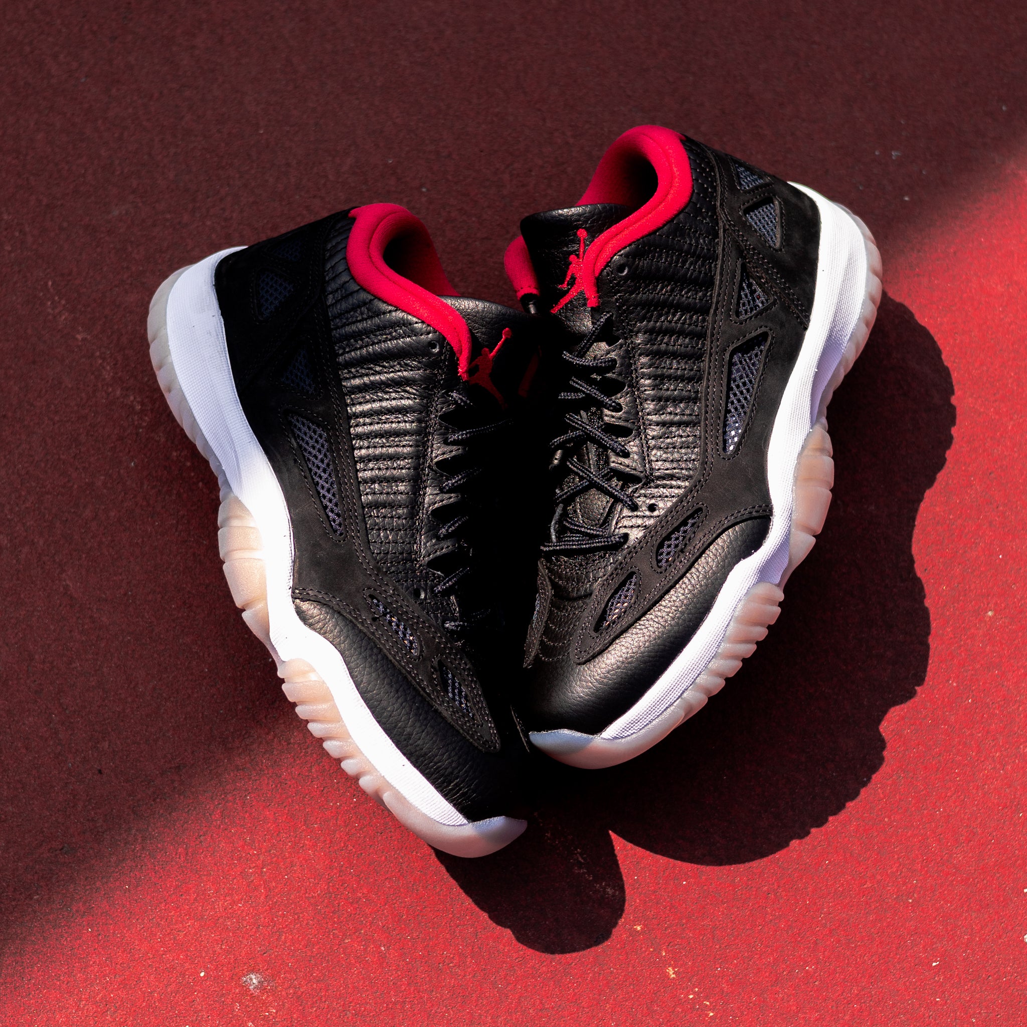 air jordan 11 retro low ie bred mens