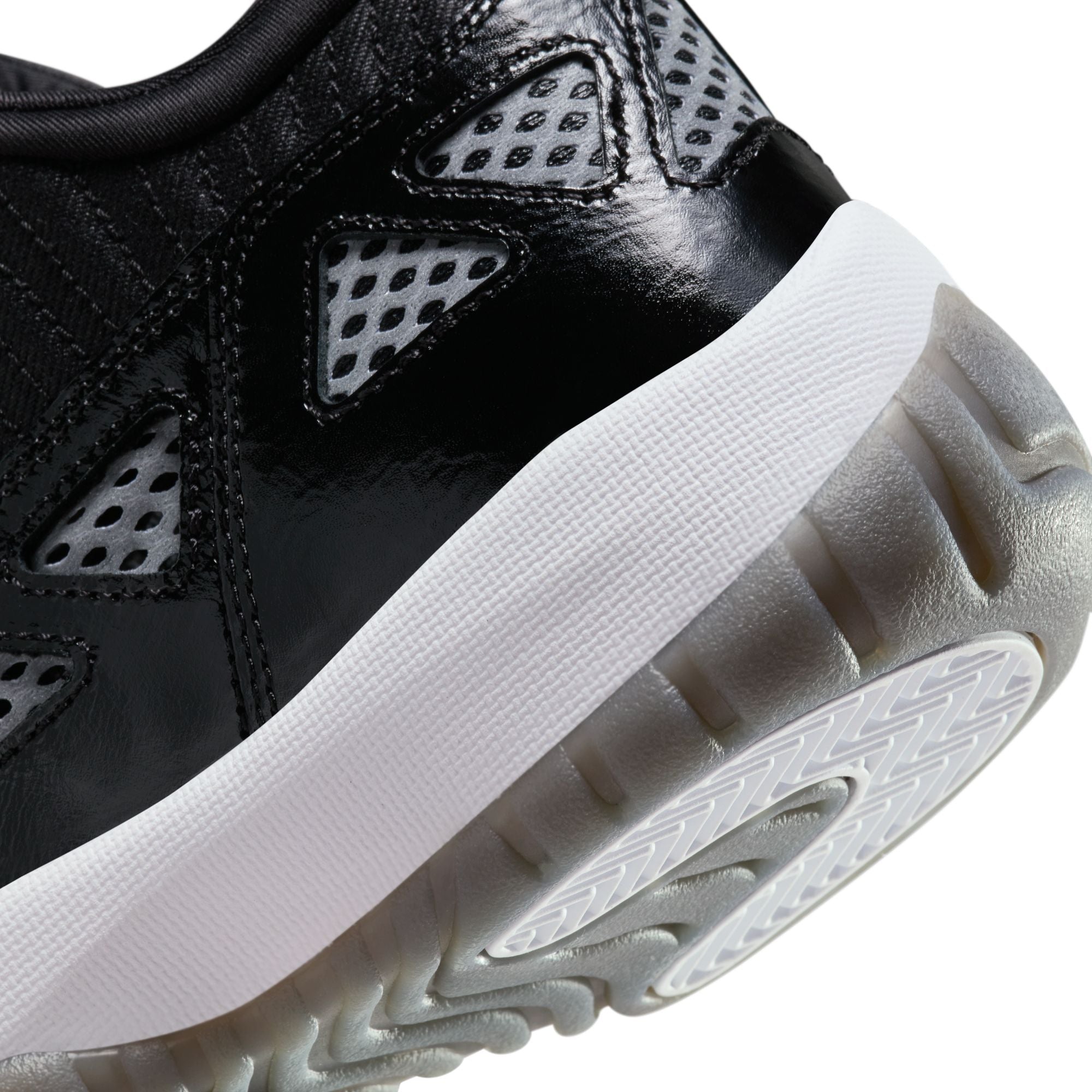Air Jordan 11 Retro Low IE 'Black/White'