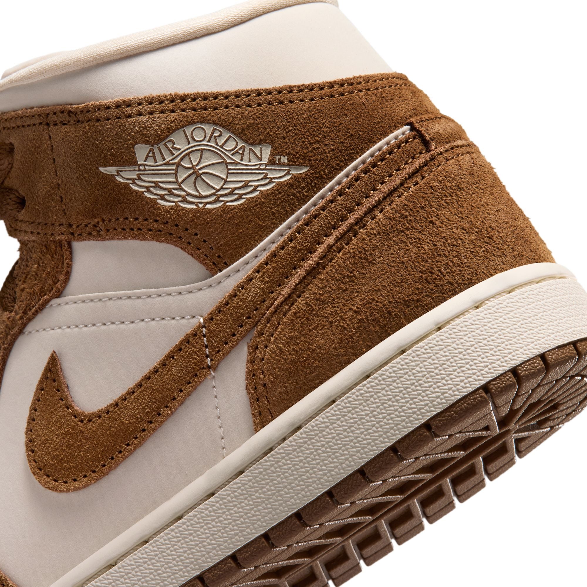 Womens Air Jordan 1 Mid 'Light British Tan Chalk'