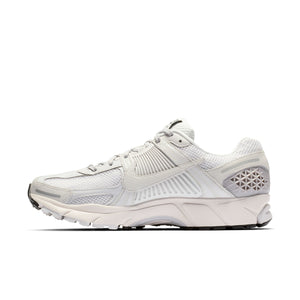 
                  
                    Load image into Gallery viewer, Nike Zoom Vomero 5 SP &amp;#39;Vast Grey&amp;#39;
                  
                