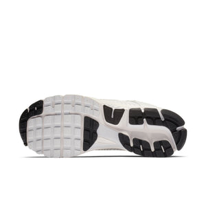 
                  
                    Load image into Gallery viewer, Nike Zoom Vomero 5 SP &amp;#39;Vast Grey&amp;#39;
                  
                