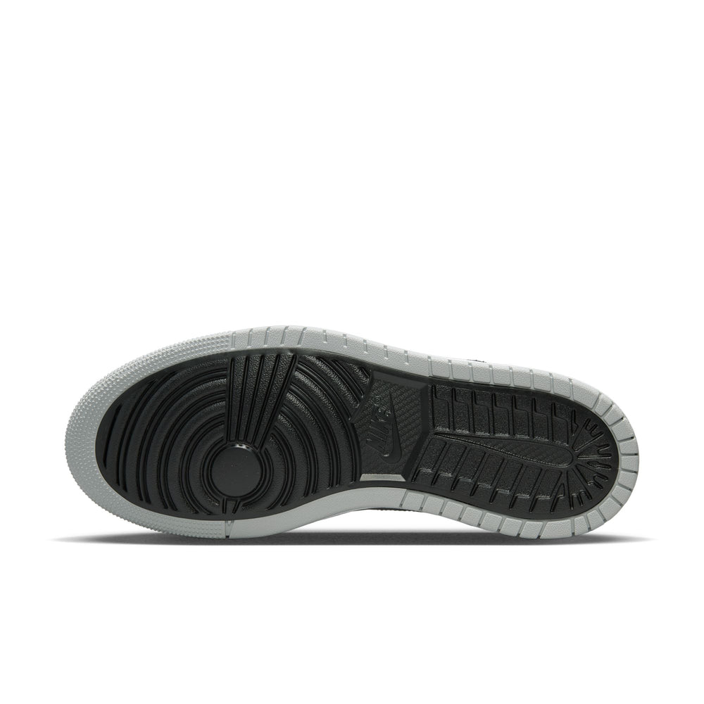
                  
                    Load image into Gallery viewer, Air Jordan 1 Zoom CMFT &amp;#39;Black/Grey&amp;#39;
                  
                