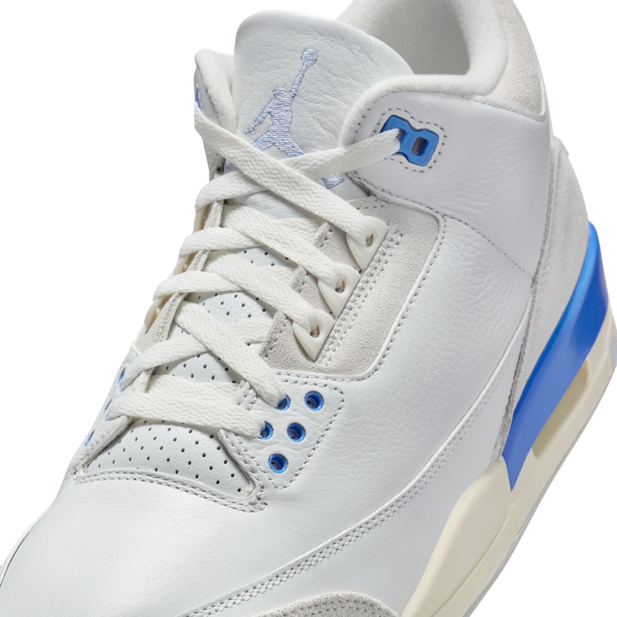 Air Jordan 3 Retro ‘Lucky Shorts'