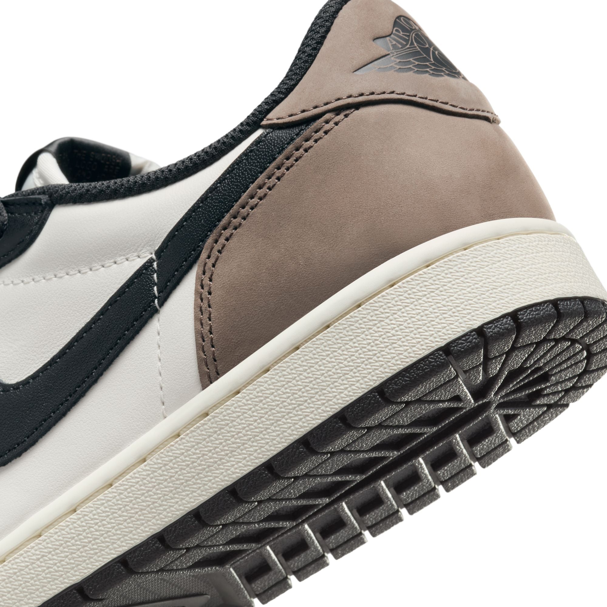 Air Jordan 1 Low OG "Mocha"
