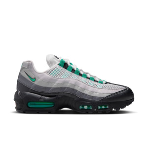 
                  
                    Load image into Gallery viewer, Womens Nike Air Max 95 &amp;#39;Stadium Green&amp;#39;
                  
                