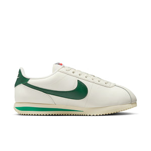 
                  
                    Load image into Gallery viewer, Womens Nike Cortez &amp;#39;White/Green&amp;#39;
                  
                