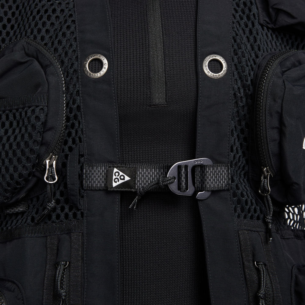 
                  
                    Load image into Gallery viewer, Nike ACG Buttles Vest &amp;#39;Black&amp;#39;
                  
                