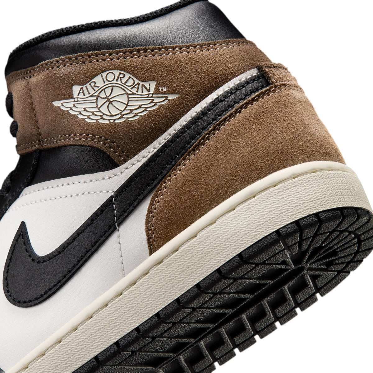 Air Jordan 1 Mid 'Palomino'