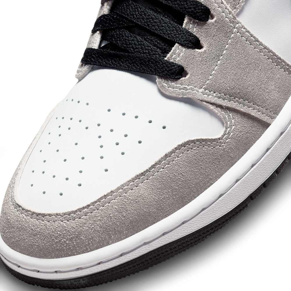 
                  
                    Load image into Gallery viewer, Air Jordan 1 Low SE
                  
                