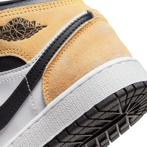 
                  
                    Load image into Gallery viewer, Youth Air Jordan 1 Mid SE &amp;#39;Magic Ember&amp;#39;
                  
                