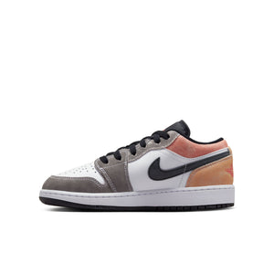 
                  
                    Load image into Gallery viewer, Youth Air Jordan 1 Low SE
                  
                