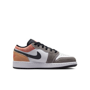
                  
                    Load image into Gallery viewer, Youth Air Jordan 1 Low SE
                  
                